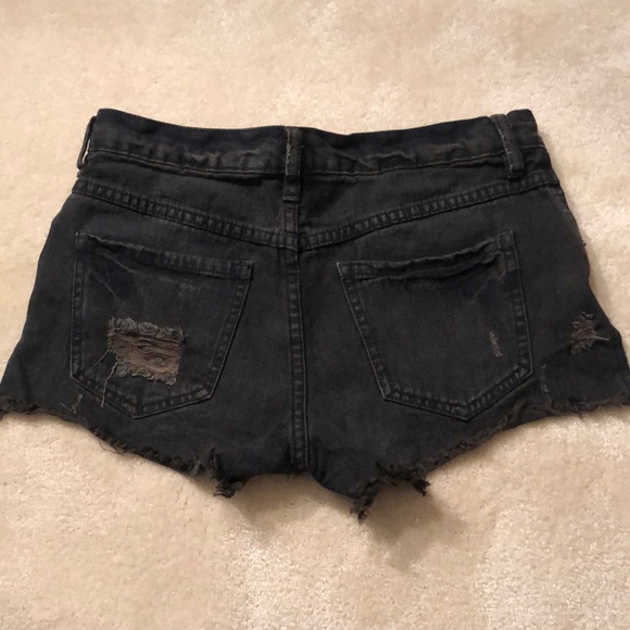 Free people size 25 shorts - Picture 3 of 4